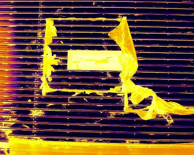 Close thermal image of a roof feature